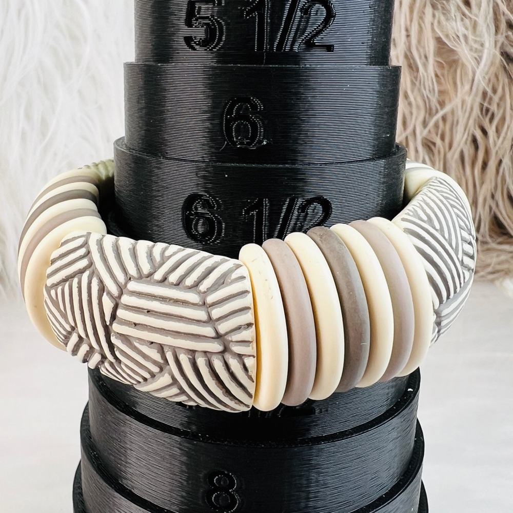 Beautiful, Bohemian, island beachy, chic stretch bracelet - Picture 5 of 9